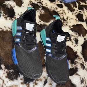 Mens adidas size 8. Worn approx 5 times. In excellent condition.